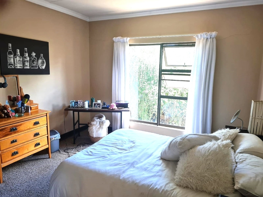 4 Bedroom Property for Sale in Universitas Free State